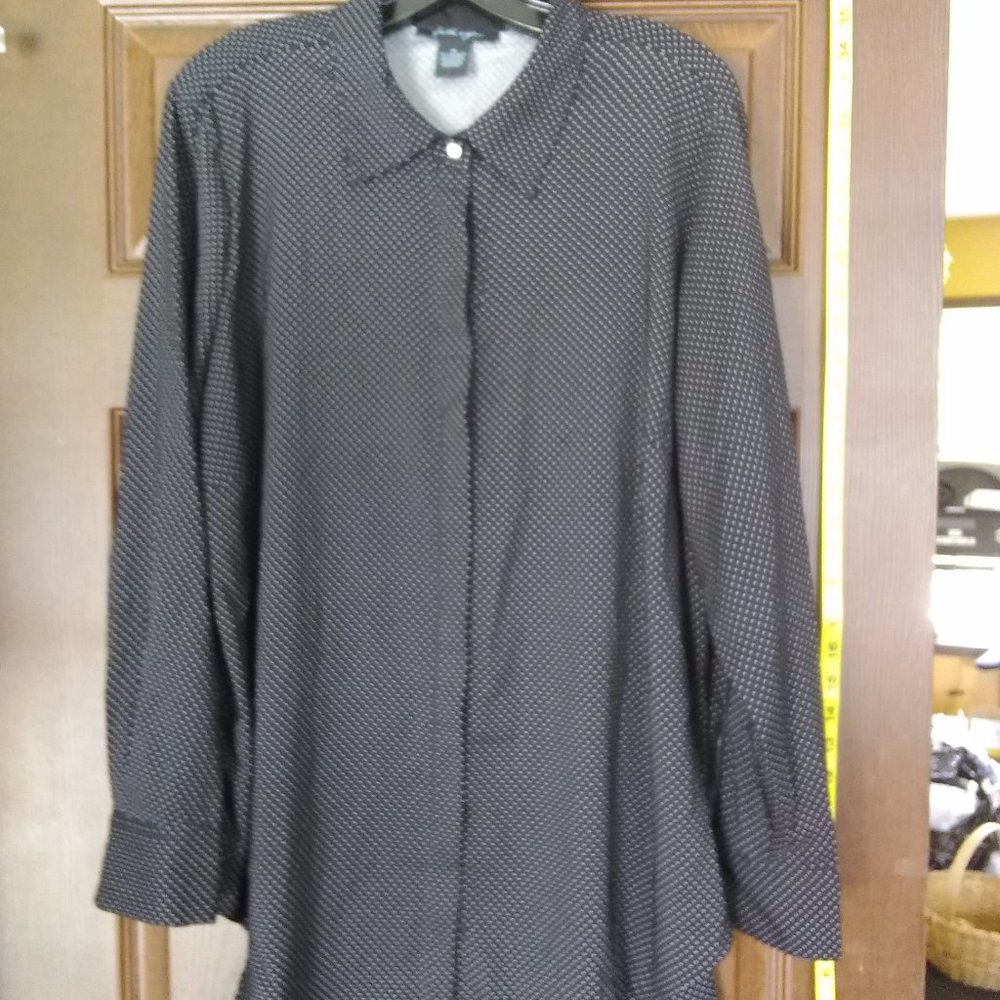 Black pock-A-Dot long sleeve shirt, soft and silky material